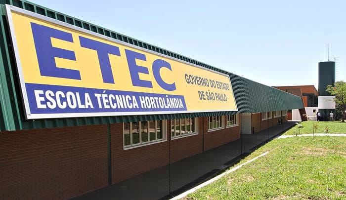 Escolas e Faculdades Técnicas